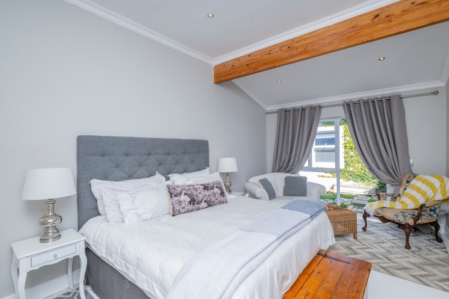 4 Bedroom Property for Sale in Gordons Bay Village Western Cape